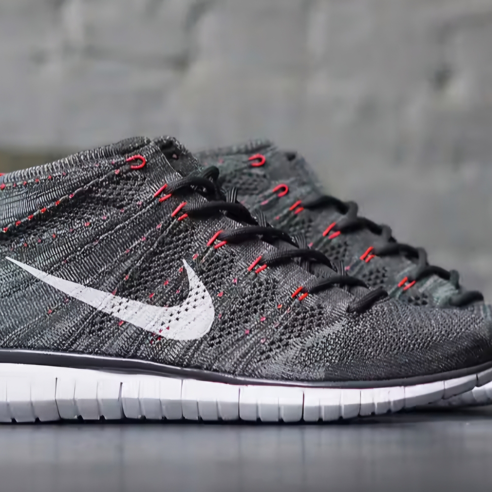 Nike Men's Gray and Black Sneakers